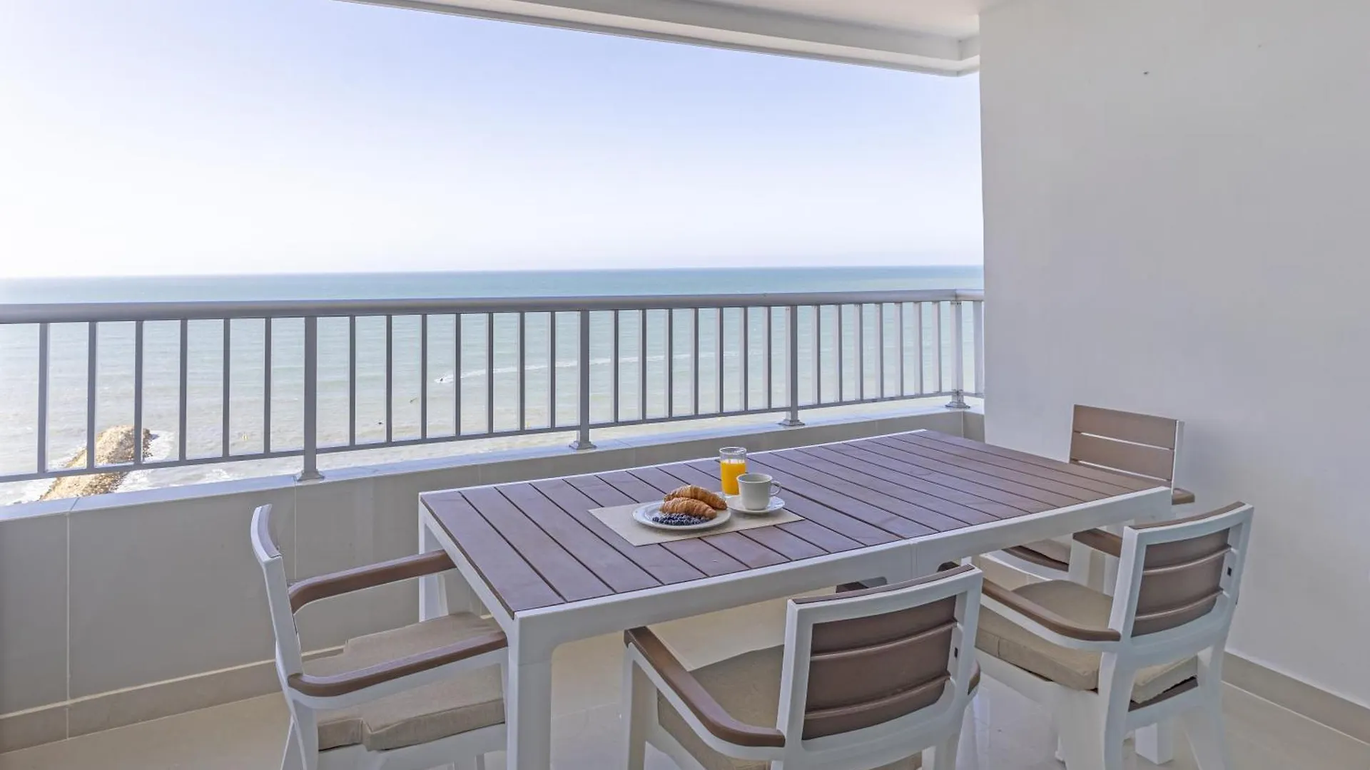 Bocagrande Summer Beach - Primera Linea De Mar Cartagena 0*,  Kolumbia
